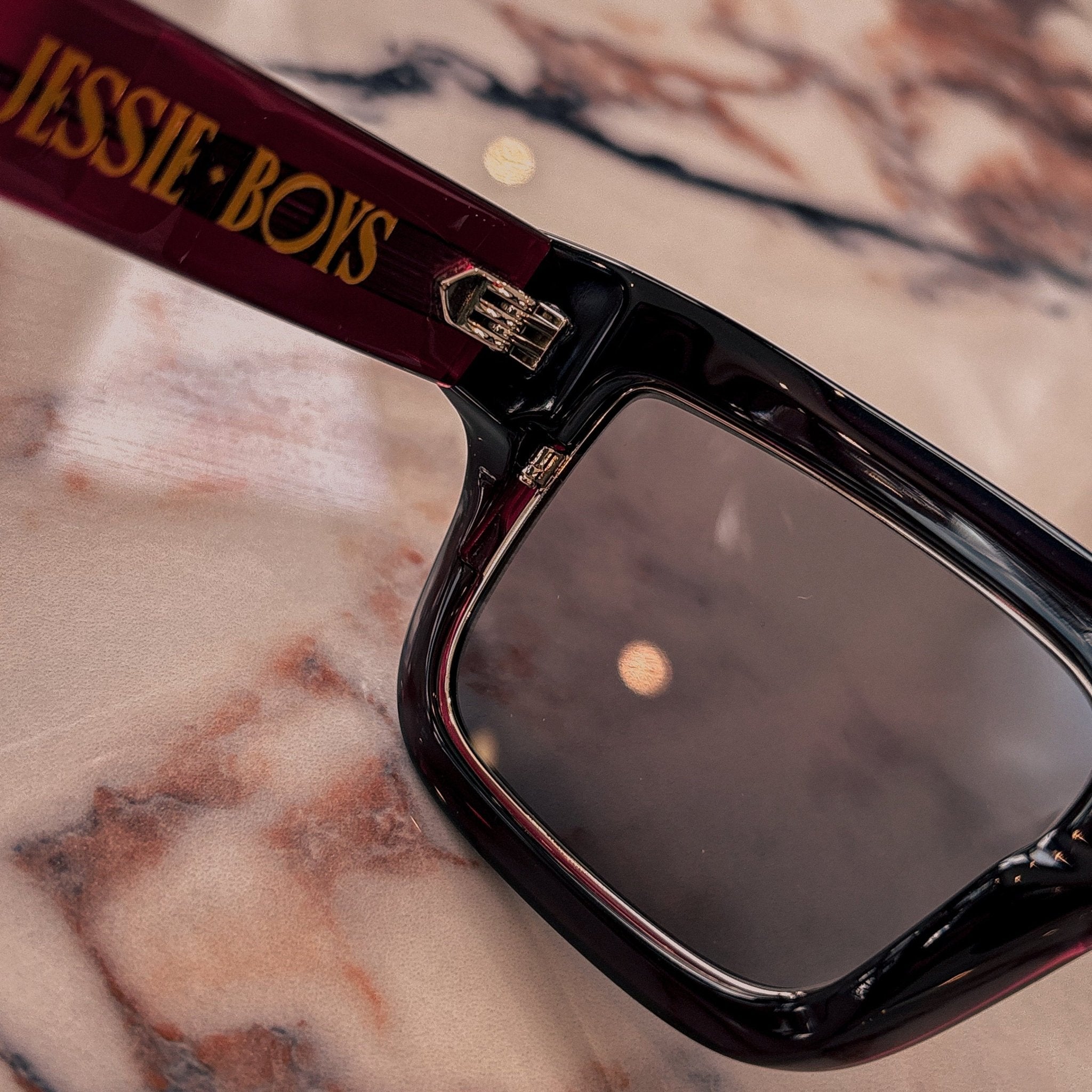 The Finchley cut sunglasses in oxford burgundy
