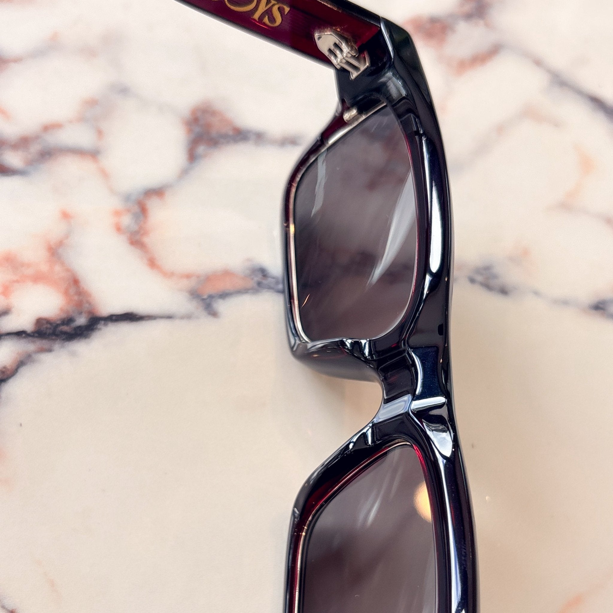close up jessie boys oxford burgundy sunglasses